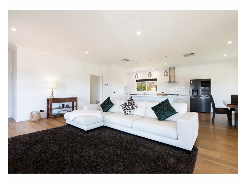 4 Bolte Court, West Wodonga VIC 3690