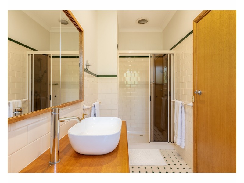 4 Bolte Court, West Wodonga VIC 3690