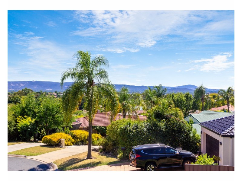 4 Bolte Court, West Wodonga VIC 3690