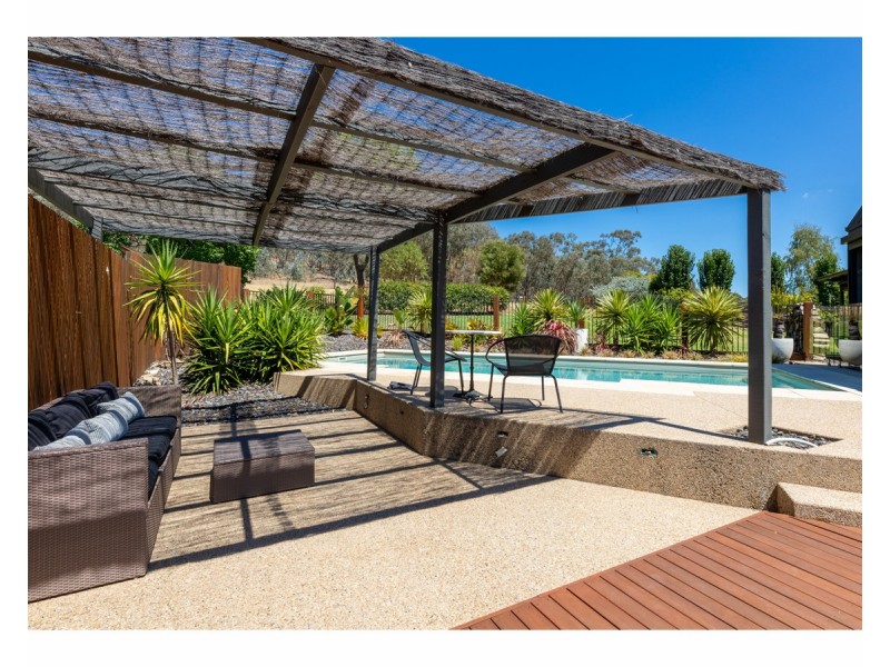 4 Bolte Court, West Wodonga VIC 3690