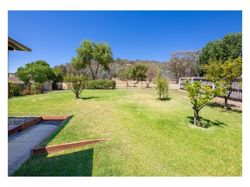 4 Bolte Court, West Wodonga VIC 3690