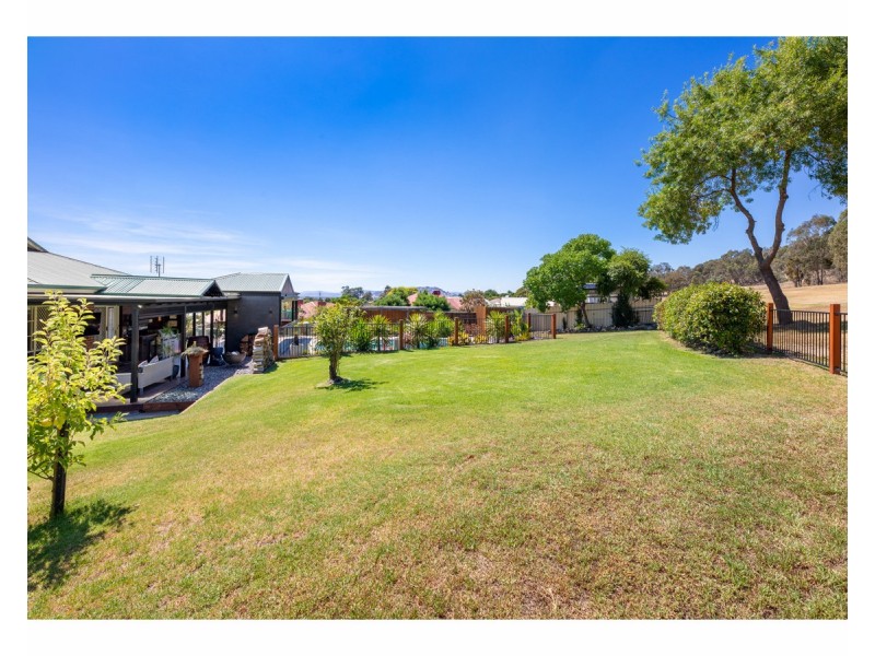 4 Bolte Court, West Wodonga VIC 3690