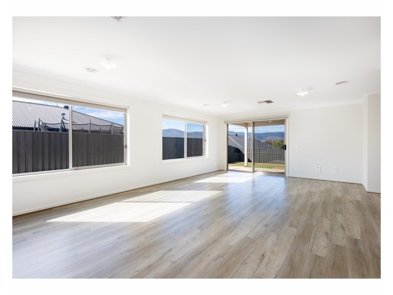 13 Cromwell Road, Leneva VIC 3691