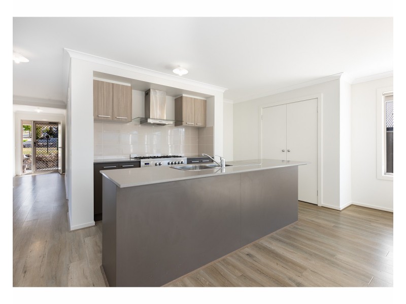 13 Cromwell Road, Leneva VIC 3691