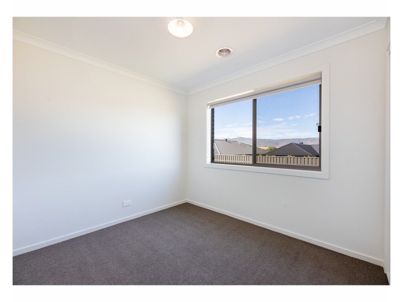 13 Cromwell Road, Leneva VIC 3691