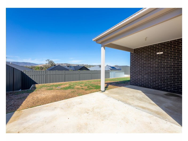 13 Cromwell Road, Leneva VIC 3691