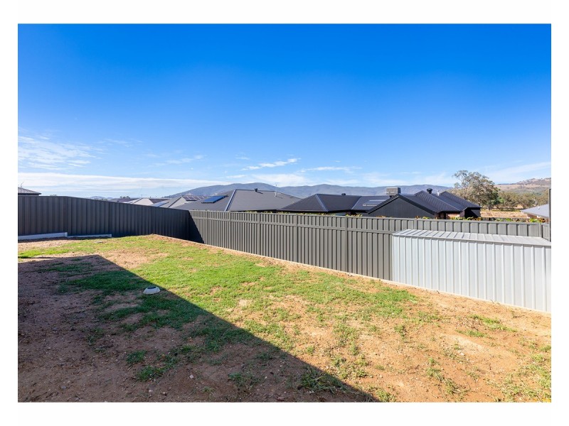 13 Cromwell Road, Leneva VIC 3691