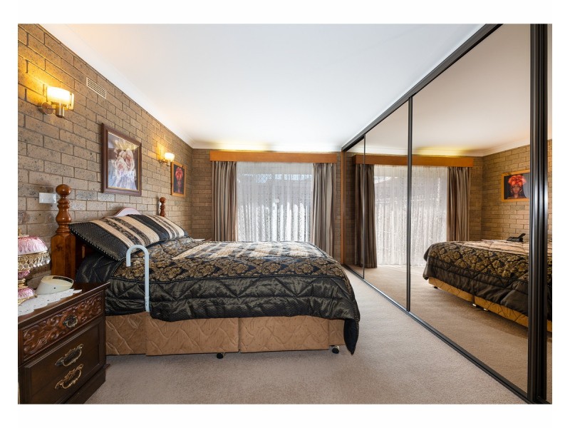 45 Melrose Drive, West Wodonga VIC 3690