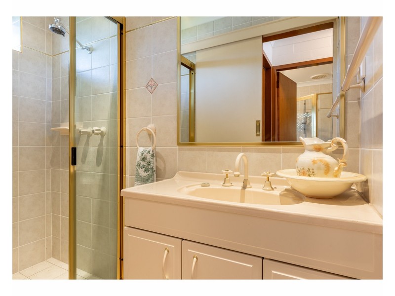 45 Melrose Drive, West Wodonga VIC 3690