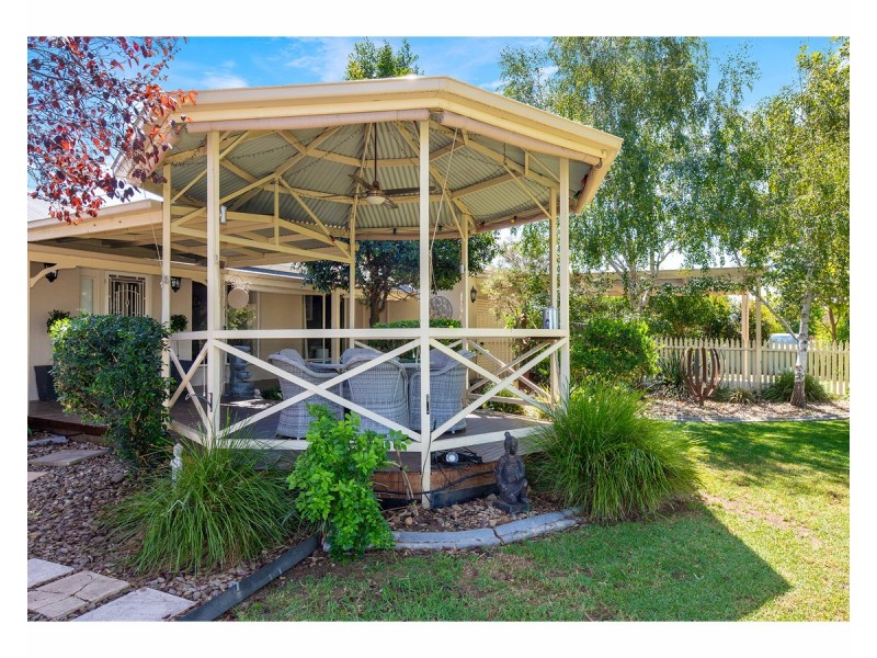 4 Laffertys Walk, East Albury NSW 2640