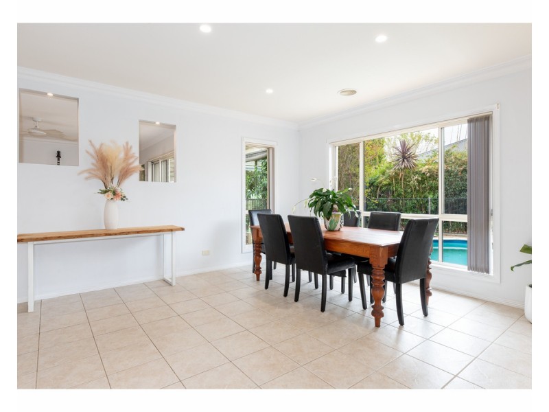 4 Laffertys Walk, East Albury NSW 2640