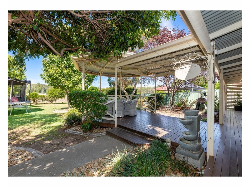4 Laffertys Walk, East Albury NSW 2640