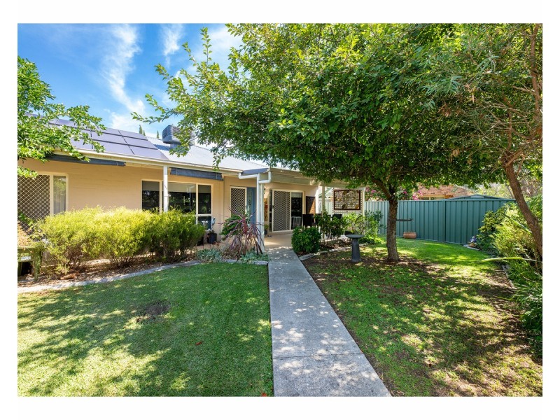 4 Laffertys Walk, East Albury NSW 2640