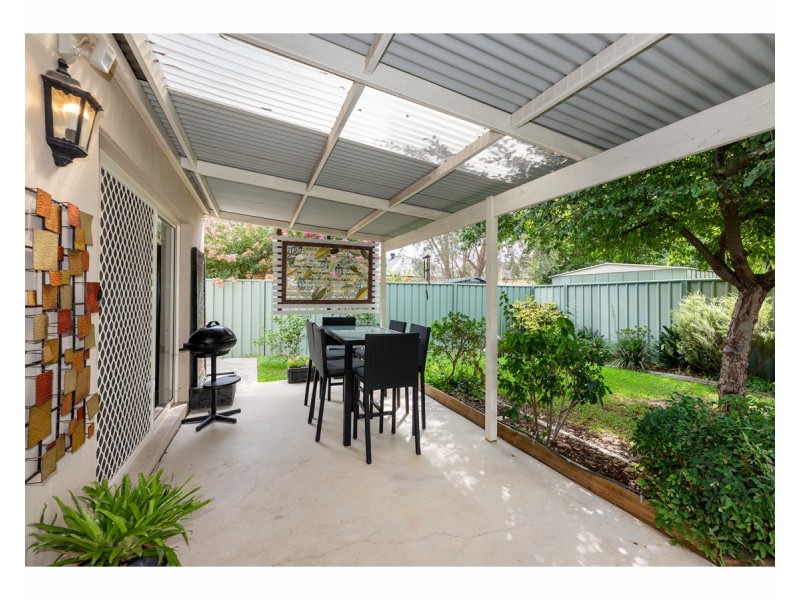 4 Laffertys Walk, East Albury NSW 2640
