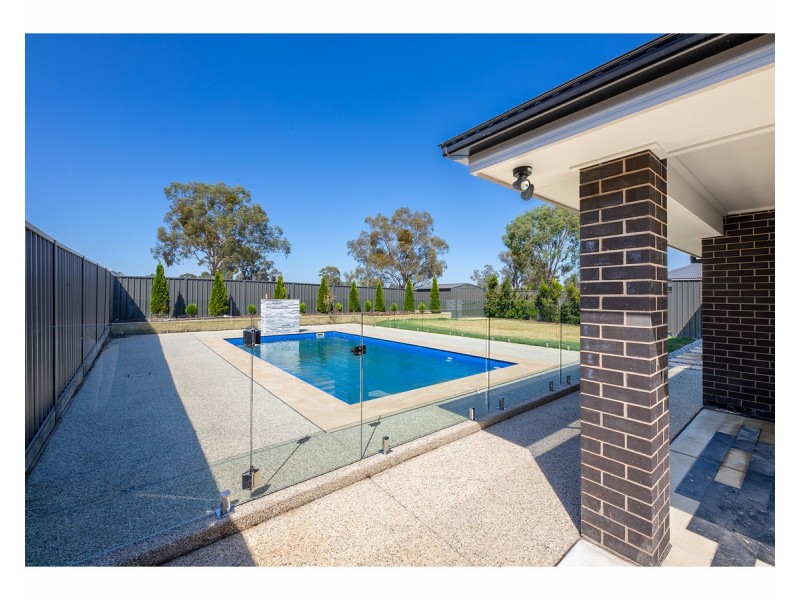19 Potoroo Avenue, Thurgoona NSW 2640