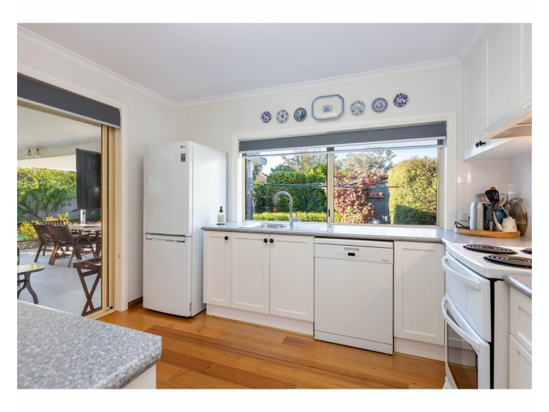 17 Saville Avenue, Lavington NSW 2641