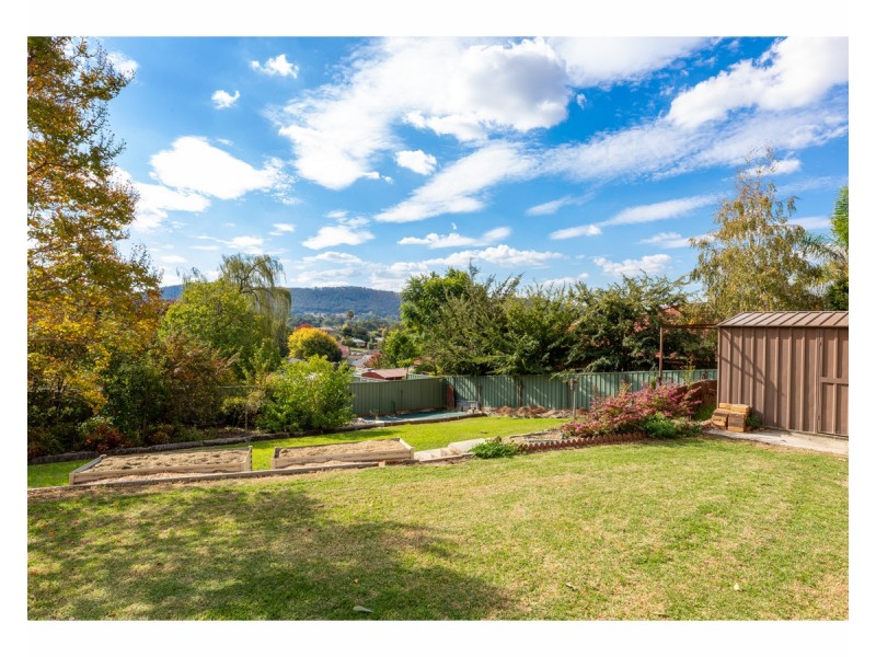 43 Panorama Place, Lavington NSW 2641