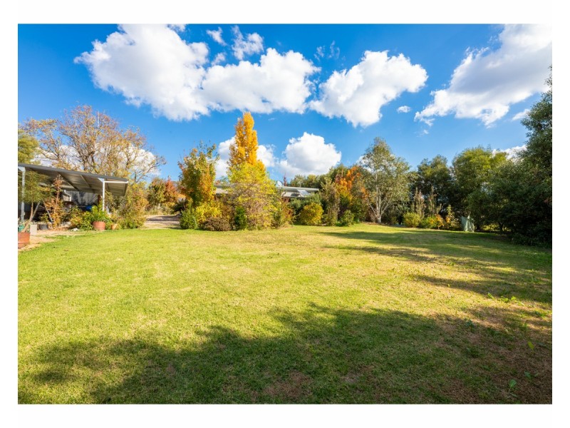 8-10 Dickson Street, Woomargama NSW 2644