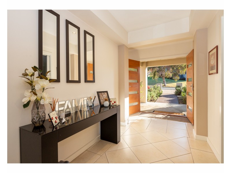 2 Finke Court, Hamilton Valley NSW 2641