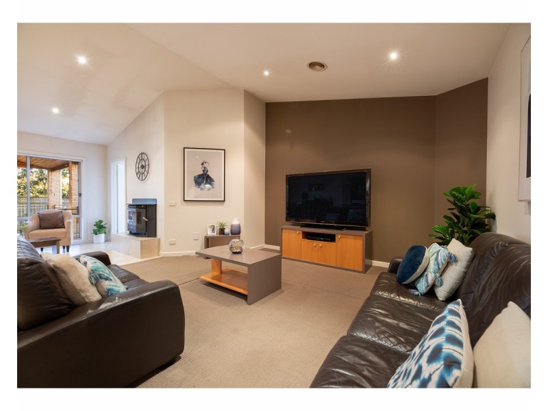 2 Finke Court, Hamilton Valley NSW 2641