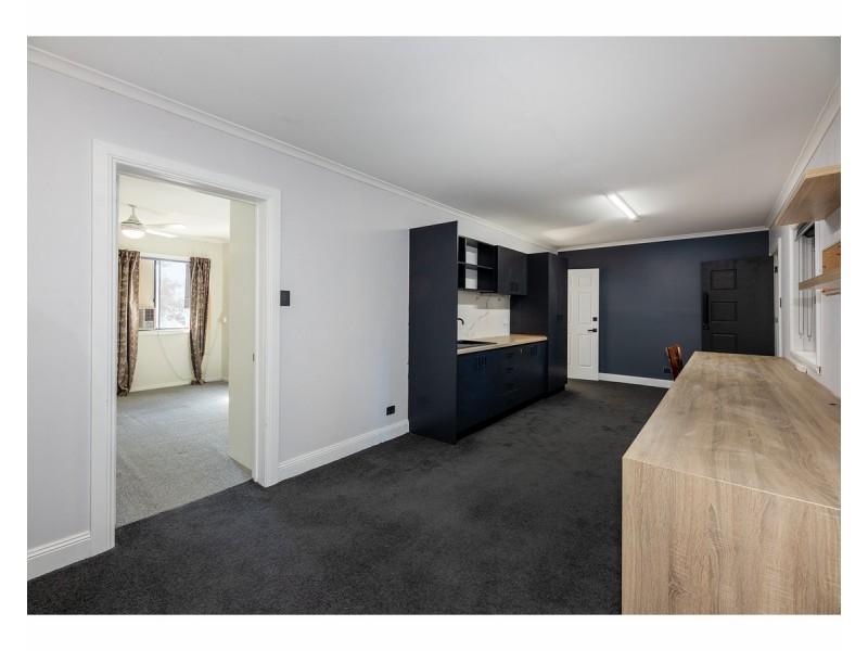 258 Desmond Street, Lavington NSW 2641