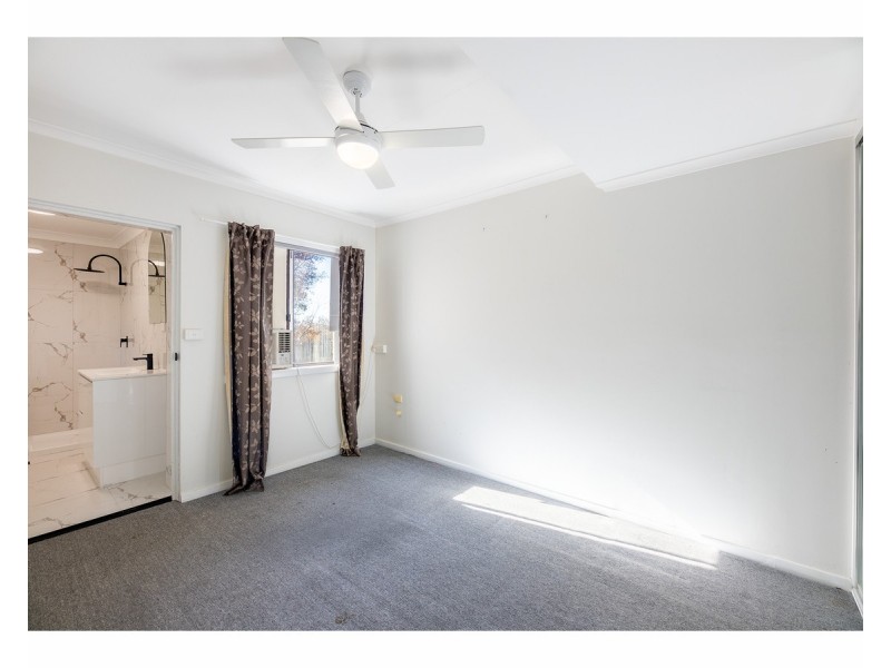 258 Desmond Street, Lavington NSW 2641