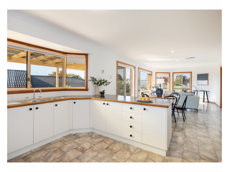 31 Severin Court, Thurgoona NSW 2640