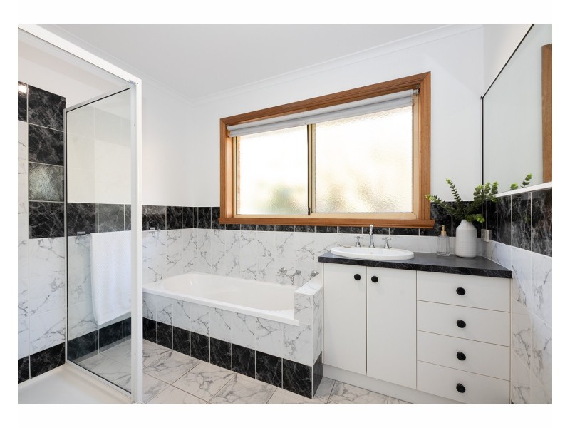 31 Severin Court, Thurgoona NSW 2640