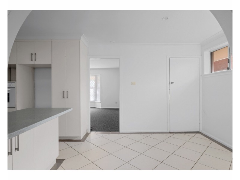 358 Parkland Crescent, Lavington NSW 2641