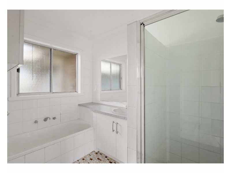 358 Parkland Crescent, Lavington NSW 2641