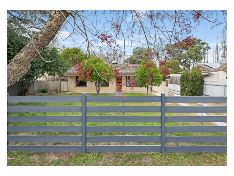 580 Lyne Street, Lavington NSW 2641