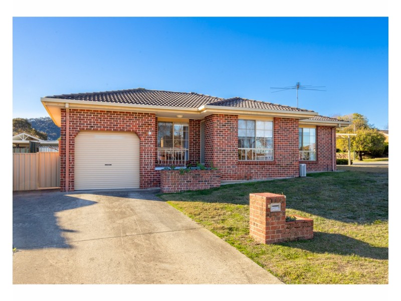 1/11 Mitta Grove, Lavington NSW 2641