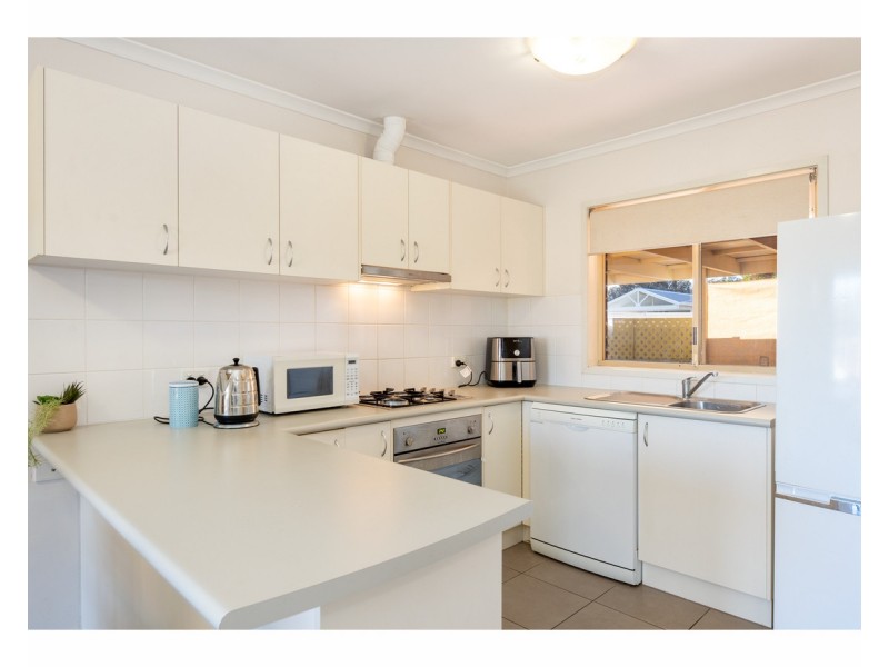 1/11 Mitta Grove, Lavington NSW 2641