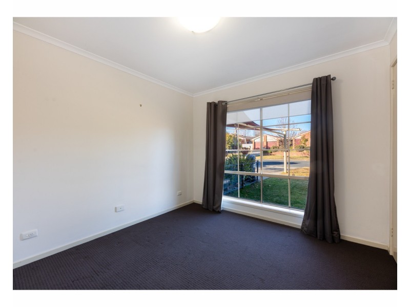1/11 Mitta Grove, Lavington NSW 2641