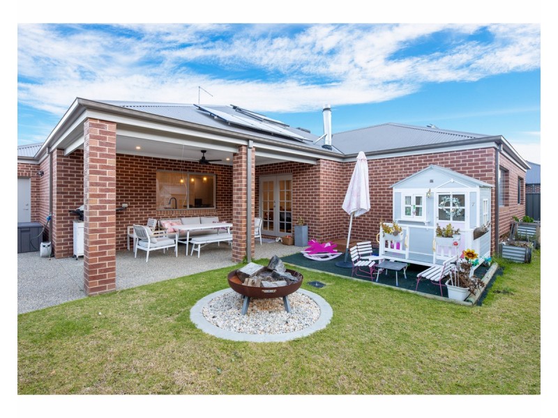 27 Callus Street, Killara VIC 3691