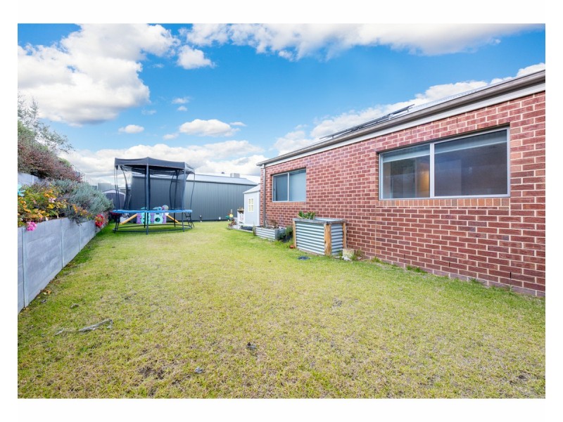 27 Callus Street, Killara VIC 3691