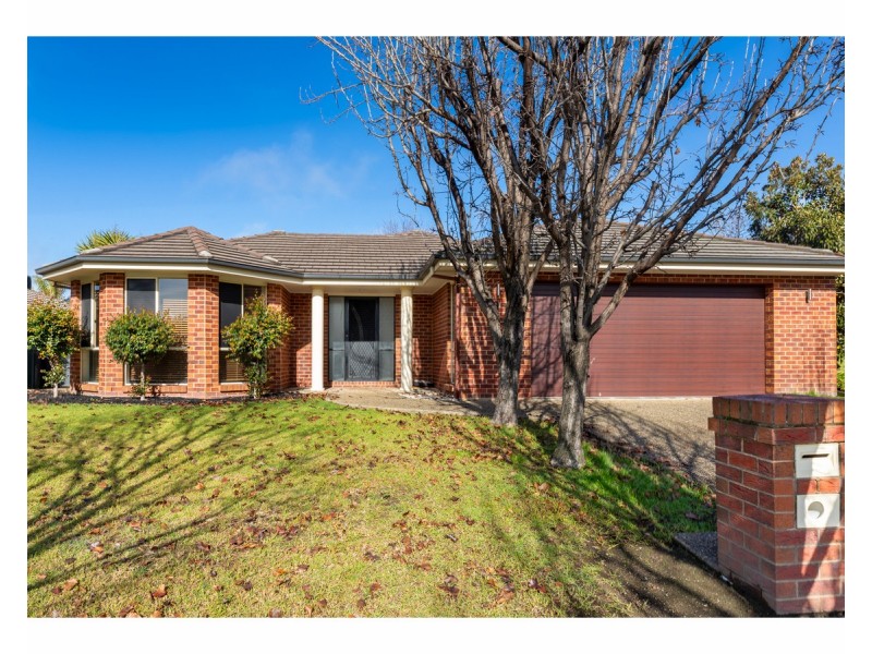 1 Grandeur Place, East Albury NSW 2640