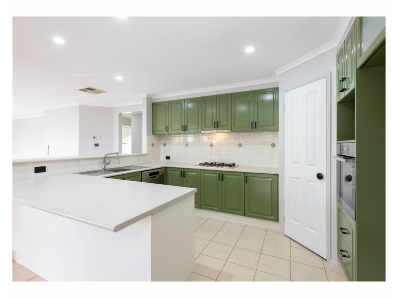 1 Grandeur Place, East Albury NSW 2640