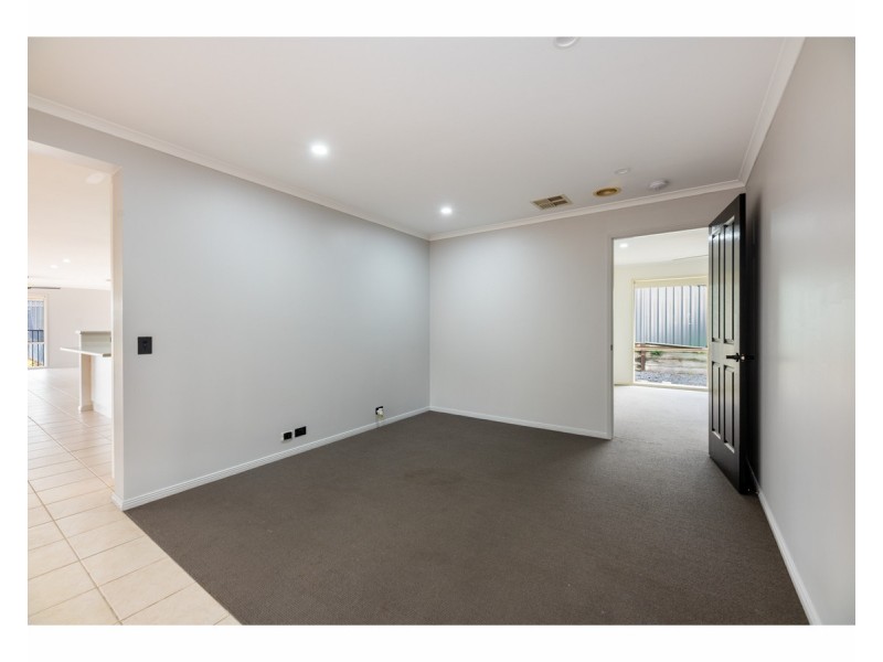 1 Grandeur Place, East Albury NSW 2640