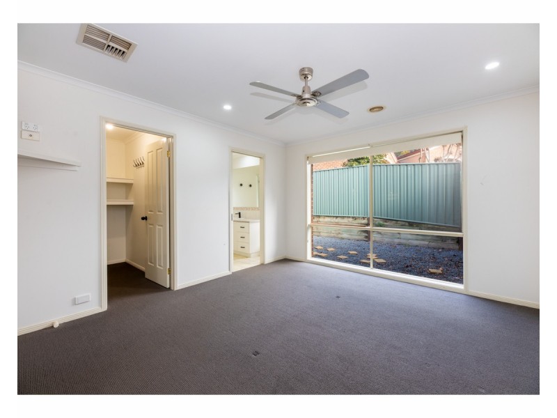 1 Grandeur Place, East Albury NSW 2640
