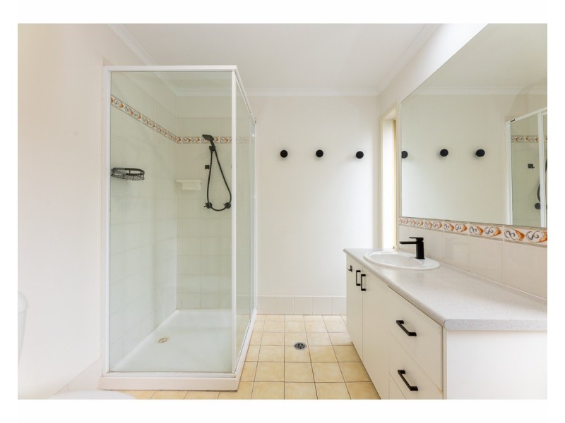 1 Grandeur Place, East Albury NSW 2640