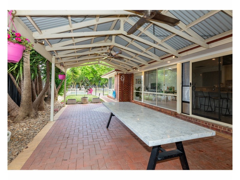 1 Grandeur Place, East Albury NSW 2640