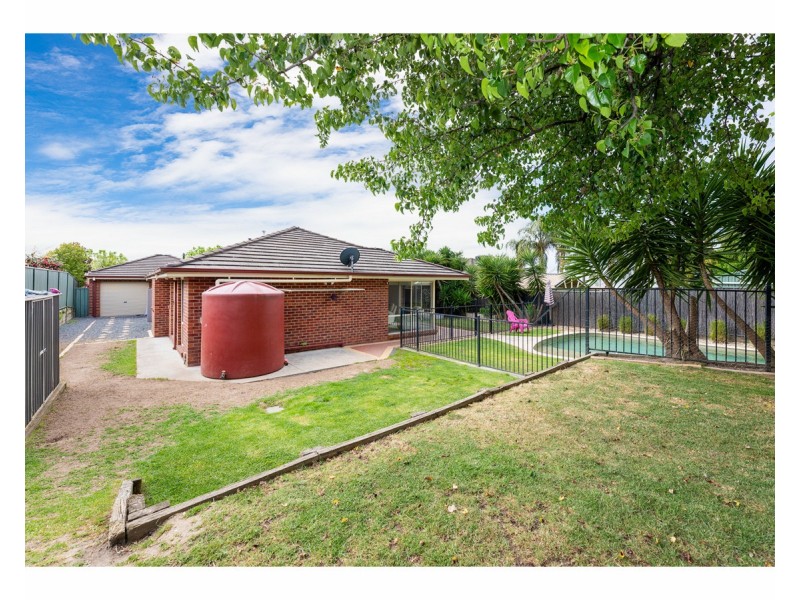 1 Grandeur Place, East Albury NSW 2640