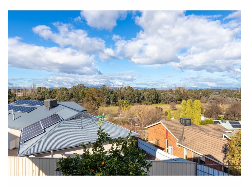 39 Janette Court, Lavington NSW 2641