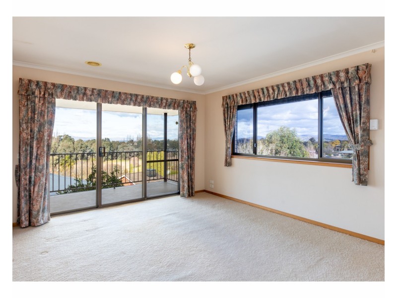 39 Janette Court, Lavington NSW 2641