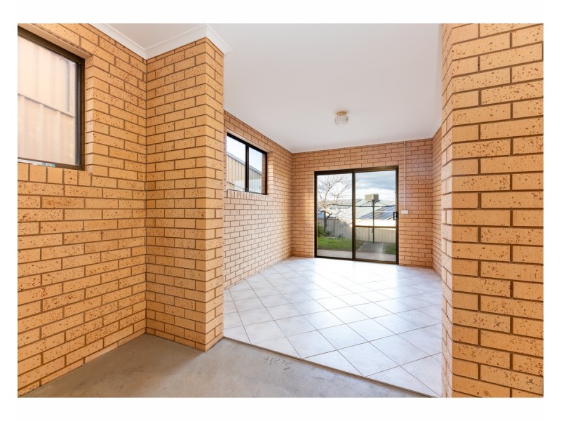 39 Janette Court, Lavington NSW 2641