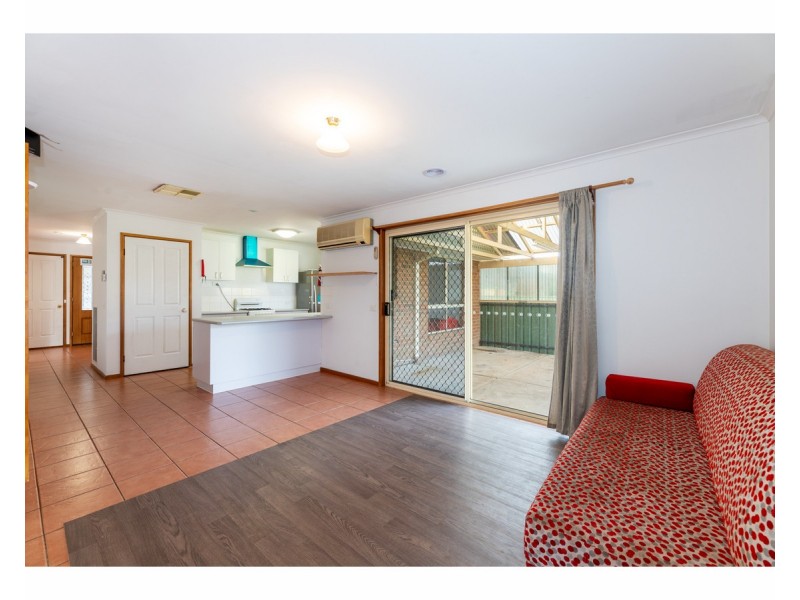 15 Condon Place, Lavington NSW 2641