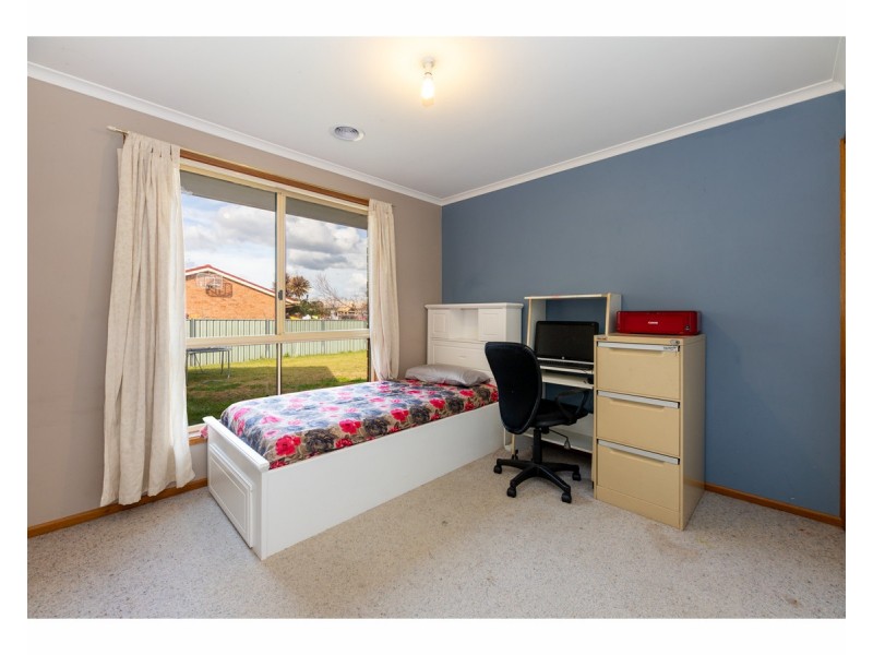 15 Condon Place, Lavington NSW 2641