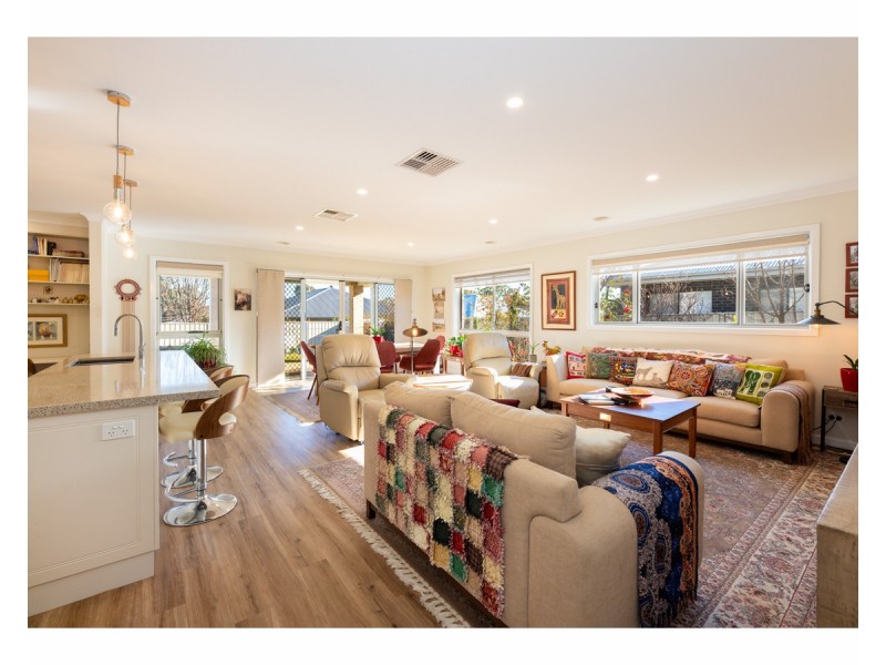 32 Stockman Circuit, Thurgoona NSW 2640