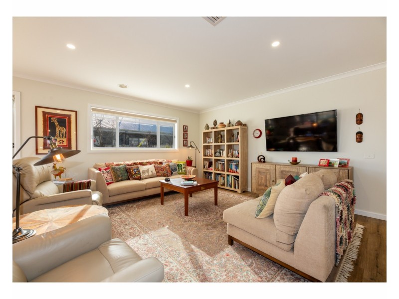 32 Stockman Circuit, Thurgoona NSW 2640